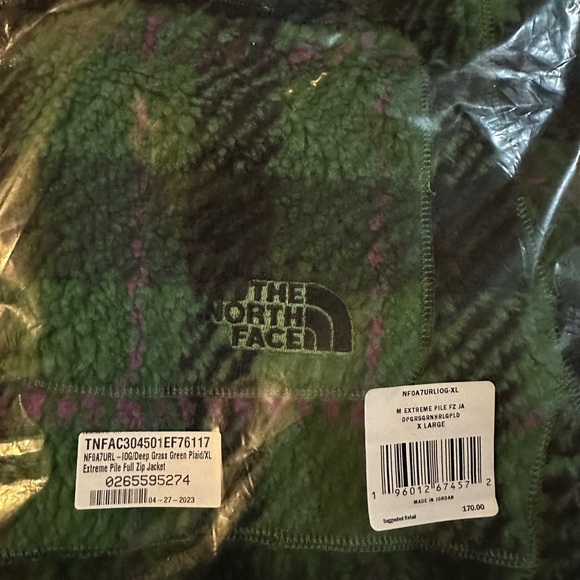 The North Face Extreme Pile Full Zip Jacket - Picture 4 of 13